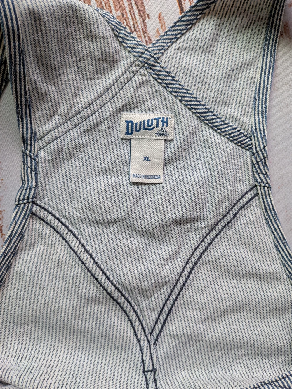 Duluth Trading Co. Rootstock Gardening Blue & White Striped Short Overalls Sz XL - Picture 3 of 16